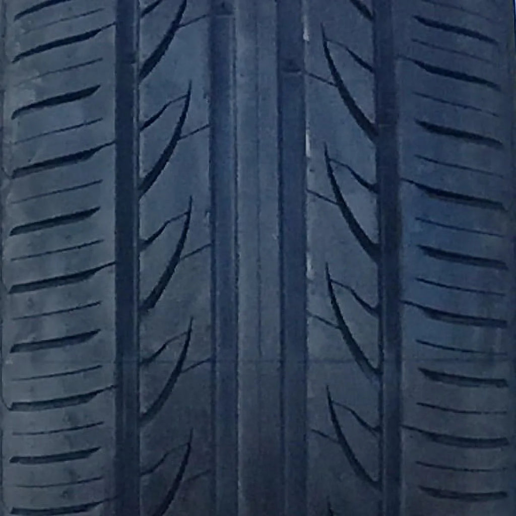 235/45ZR18 98W XL All Season Ultra High Performance Tires Z862