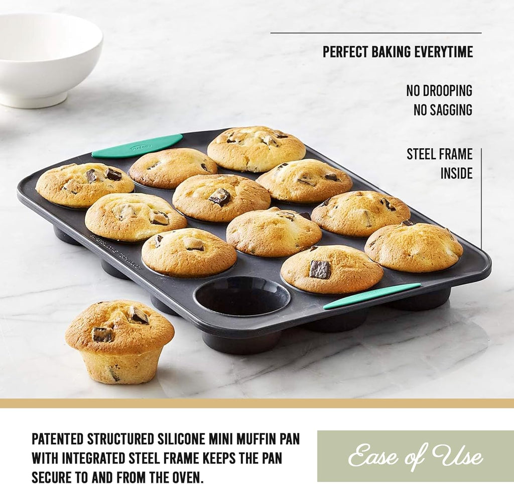 12 Cup Silicone Muffin Pan Z983581
