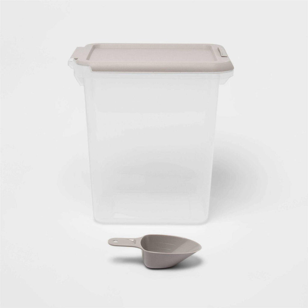 Pet Food Storage Tub with Built-in Scoop J948