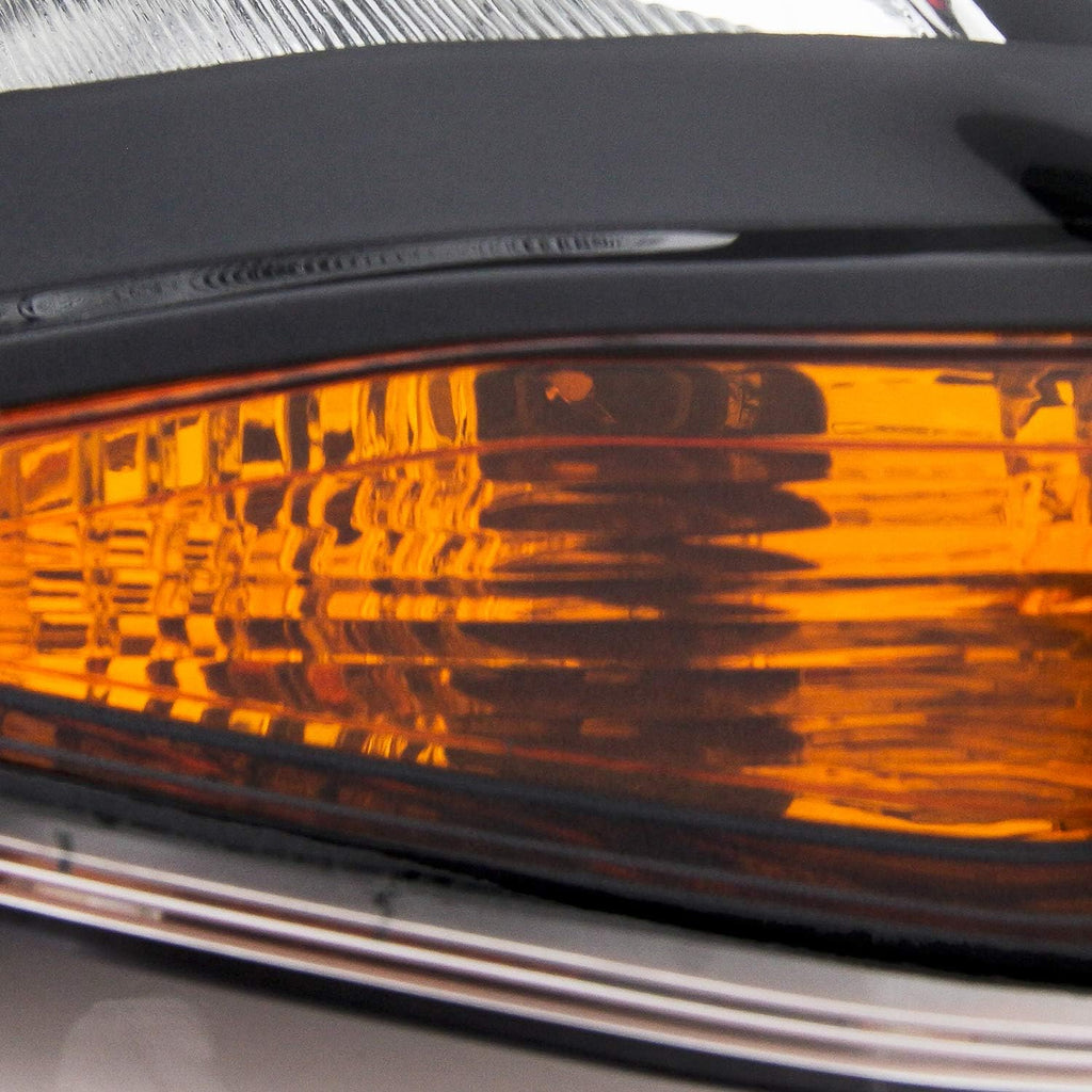 Black Trim Halogen Headlight Passenger Right Replacement Pack of 2 Z458