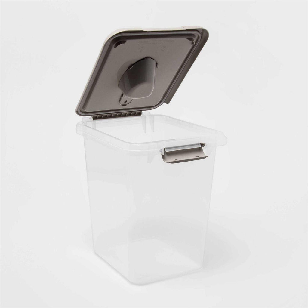Pet Food Storage Tub with Built-in Scoop J948