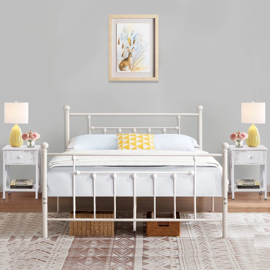 White 3-Pieces Bedroom Set with Platform Bed Frame and 2 Nightstands Full M323602