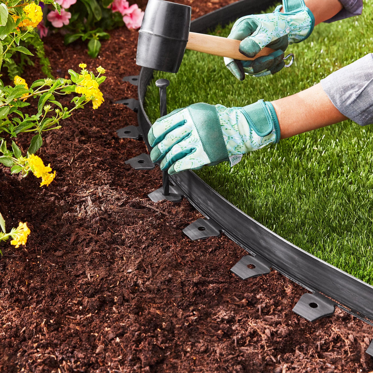 2-inch Tall 30-ft Plastic Black Landscape Edging O415